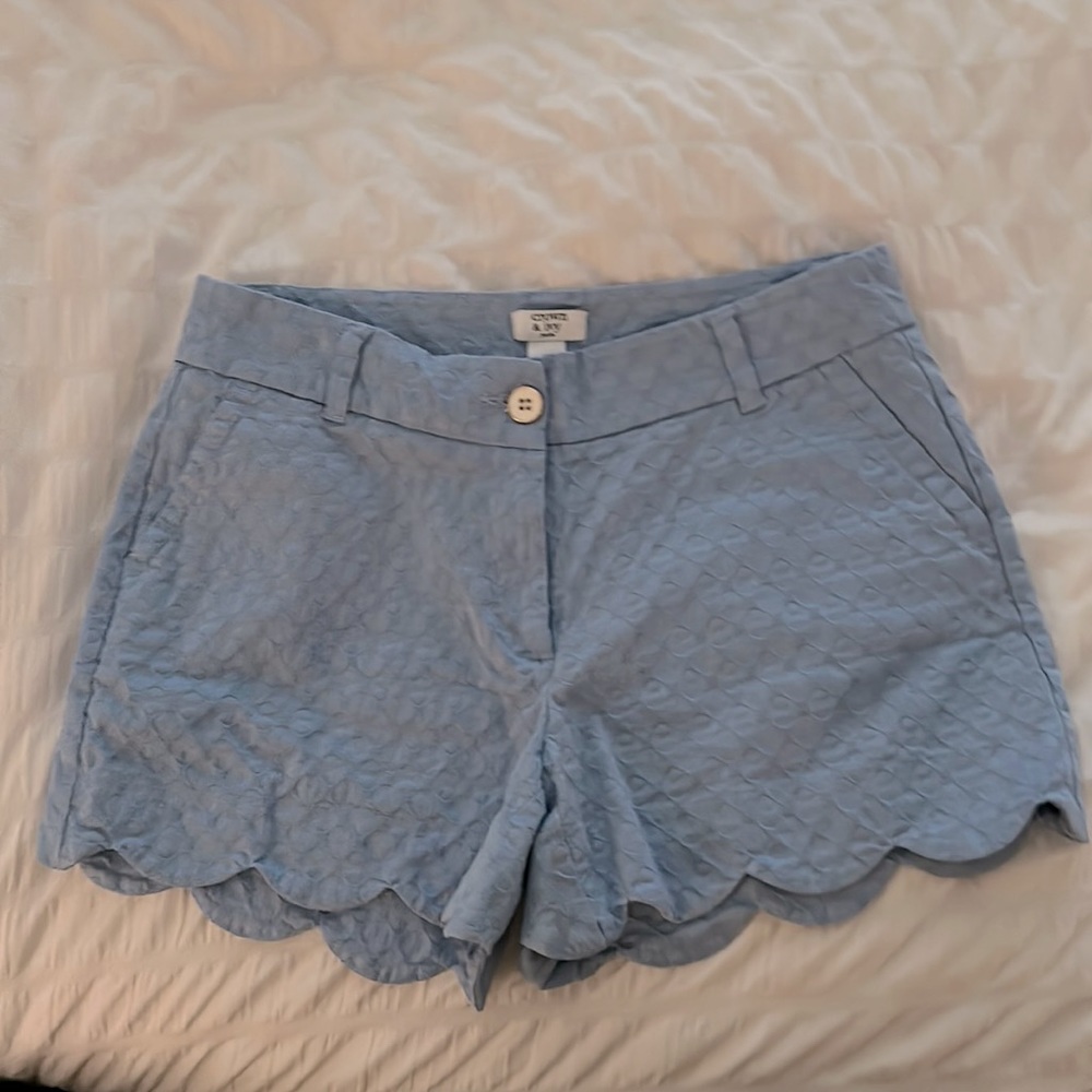 Crown & Ivy textured shorts